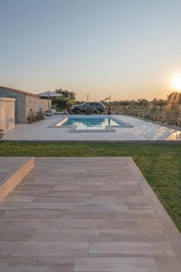 Villa Saint Laurent Noto Italy
